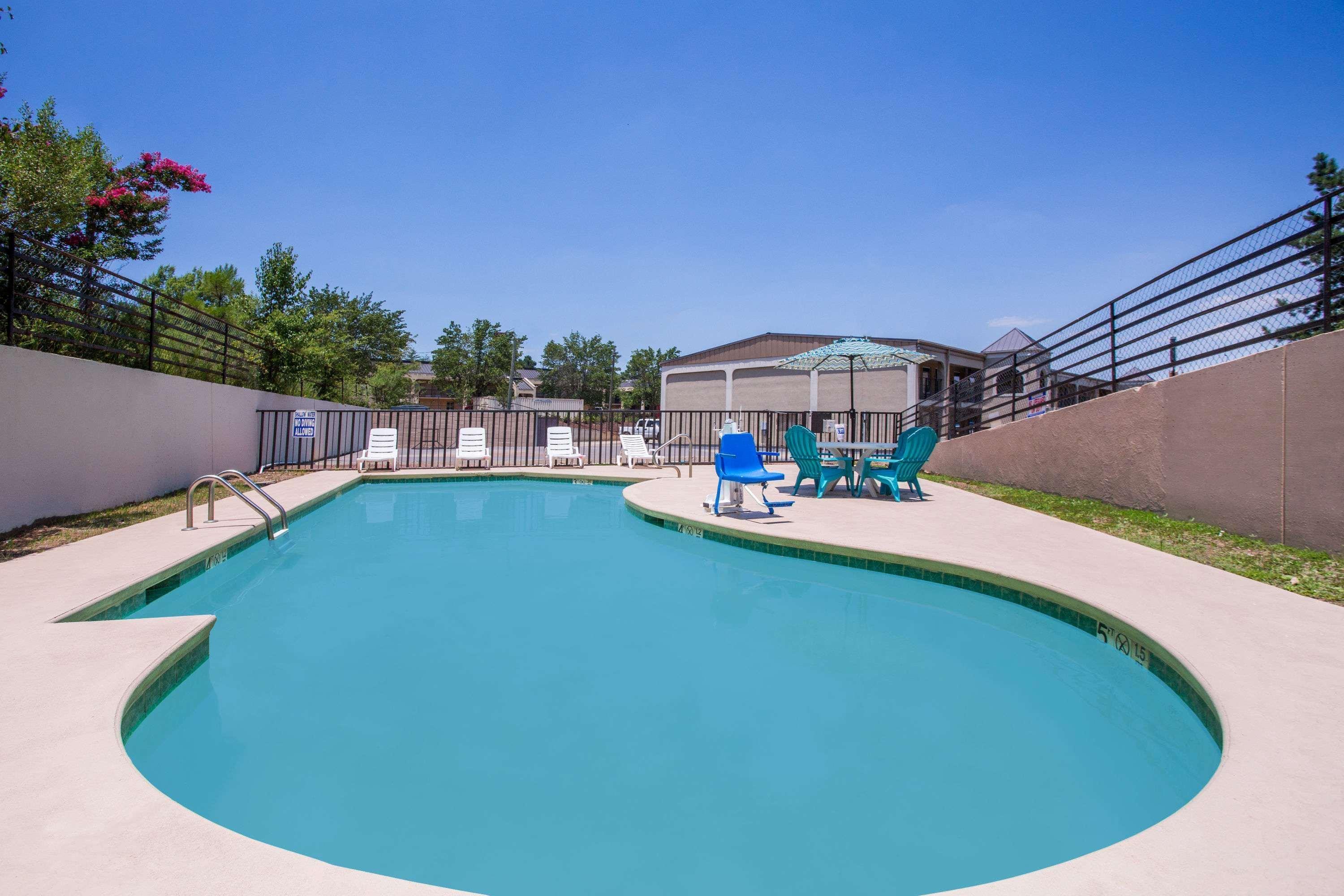 Motel Super 8 By Wyndham Augusta Exterior foto