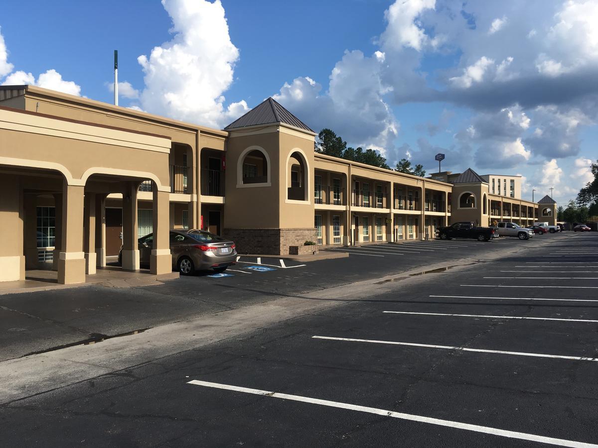 Motel Super 8 By Wyndham Augusta Exterior foto